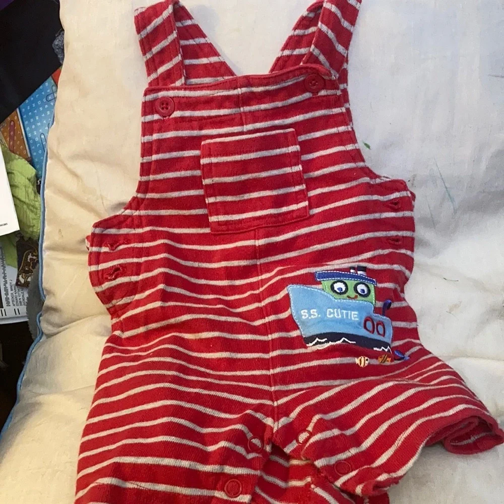 Carter’s infant shortall 12 months